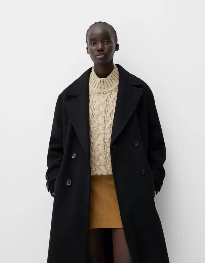 Aanbieding van Trenchcoat voor 69,99€ bij Bershka