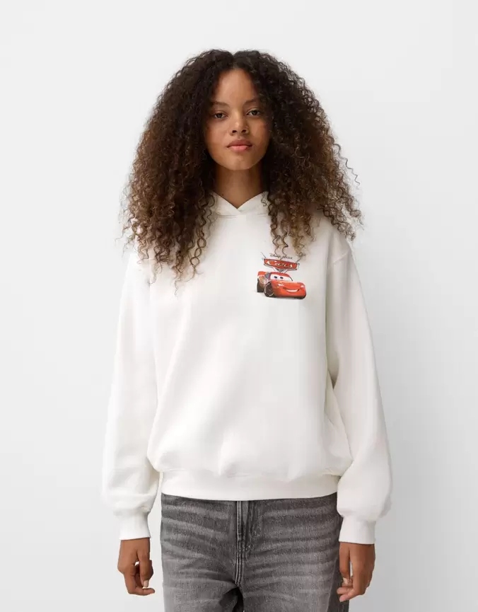 Aanbieding van Cars capuchonsweater voor 35,99€ bij Bershka