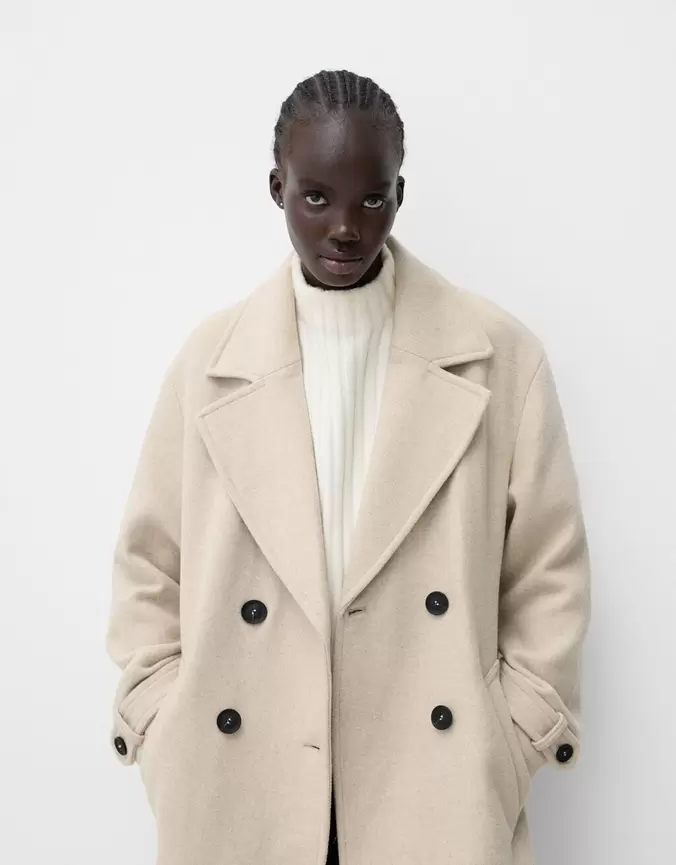 Aanbieding van Trenchcoat voor 69,99€ bij Bershka