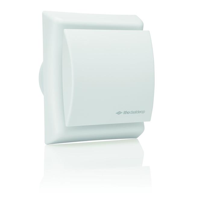 Aanbieding van Itho-Daalderop Toilet Douche Ventilator BTVZ-N201T met timer wit voor 86,56€ bij Bouwmaat
