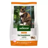 Aanbieding van Welkoop Adult in/outdoor - Kattenvoer - Zalm - Kip - 4 kg voor 16,95€ bij Welkoop