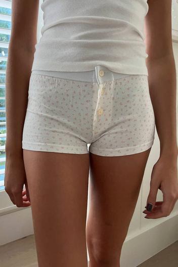 Aanbieding van Boy Short Floral Underwear voor 15€ bij Brandy Melville