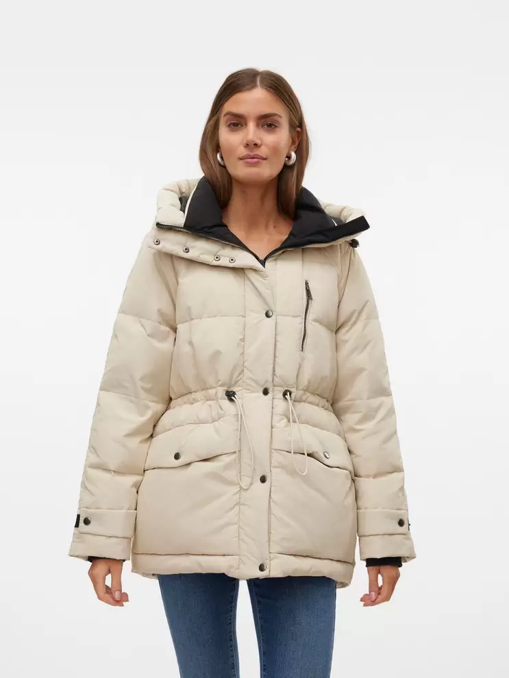 Aanbieding van VMEXPLORE Jacket voor 139,99€ bij Vero Moda