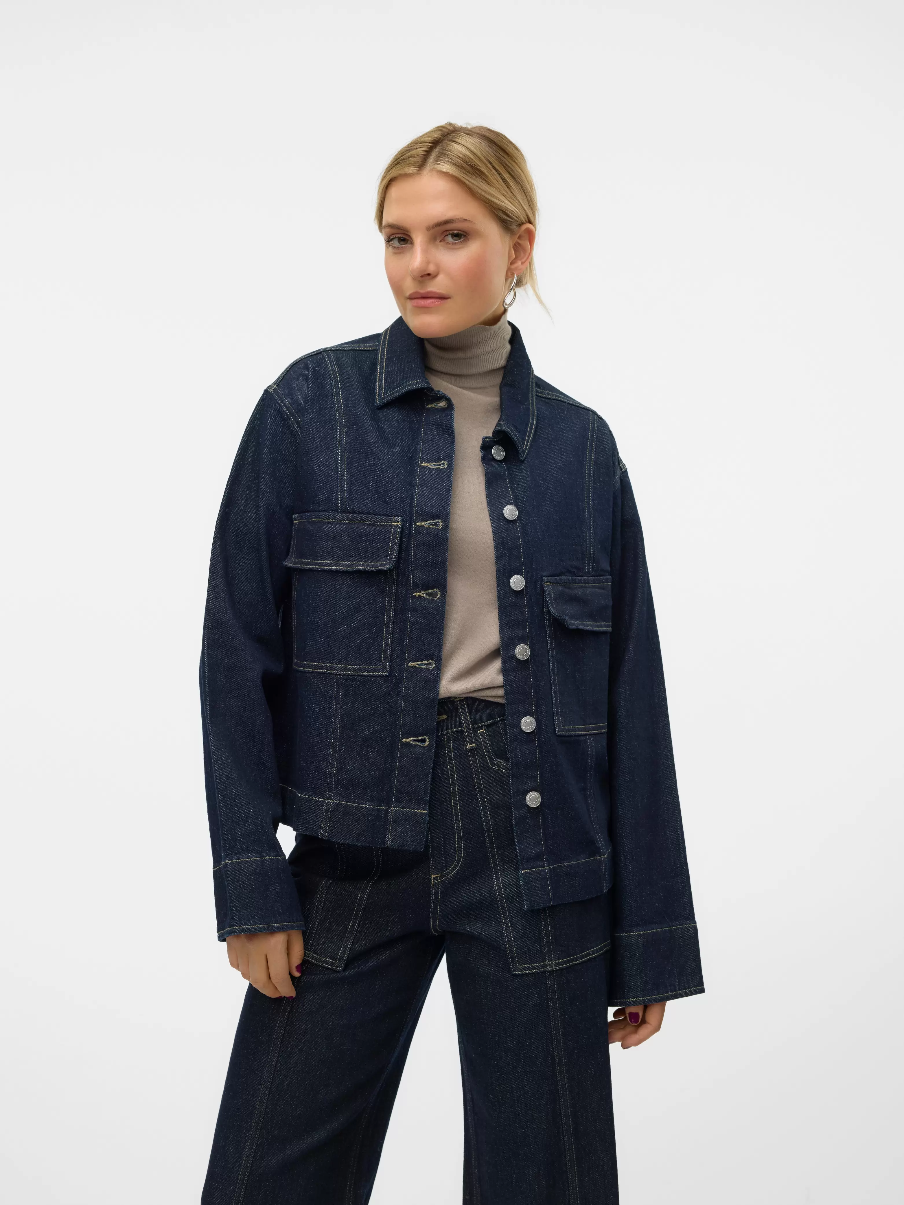 Aanbieding van VMRANGA Denim shirt voor 59,99€ bij Vero Moda