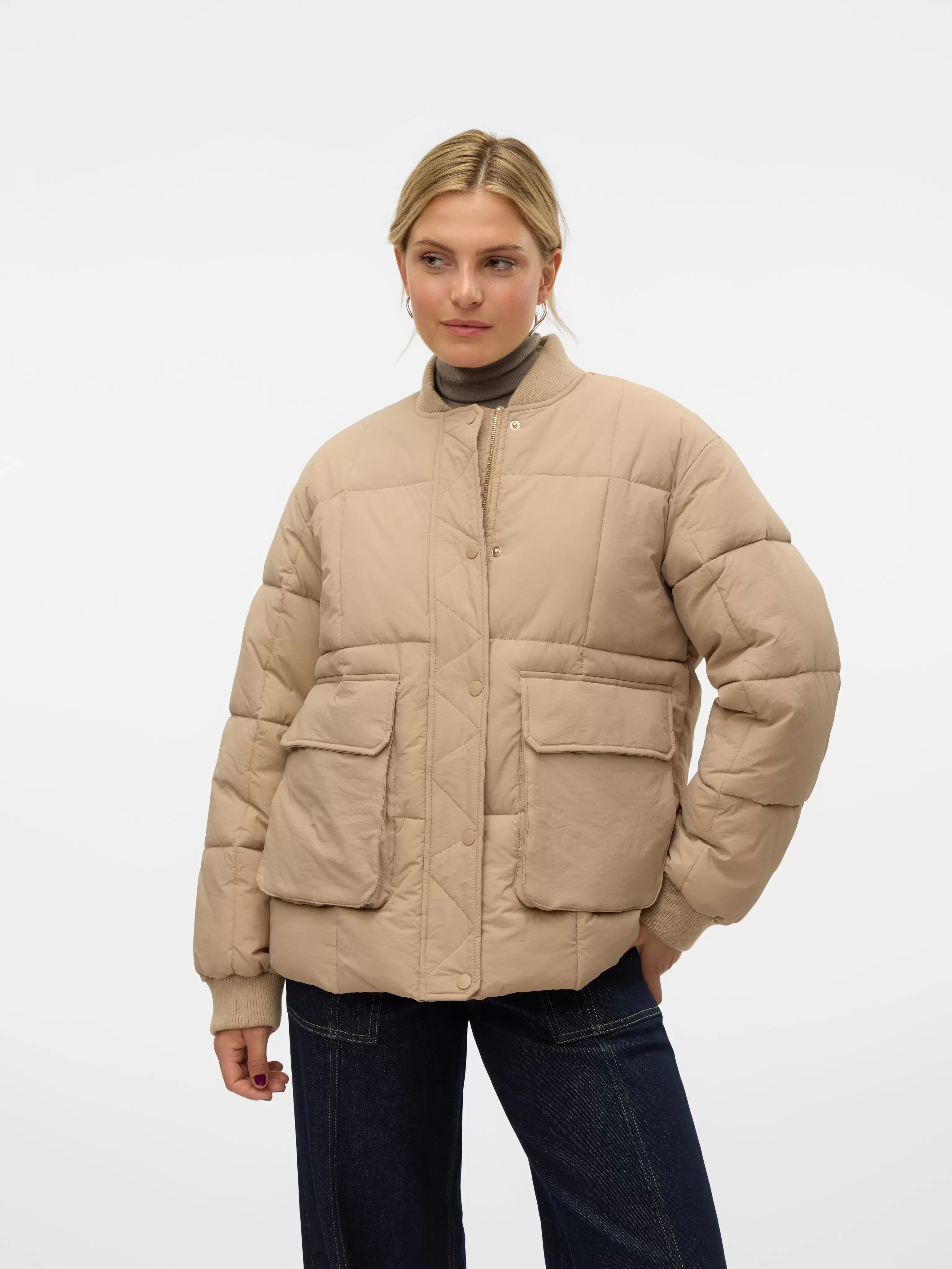 Aanbieding van VMJENNIE Quilted Jacket voor 69,99€ bij Vero Moda