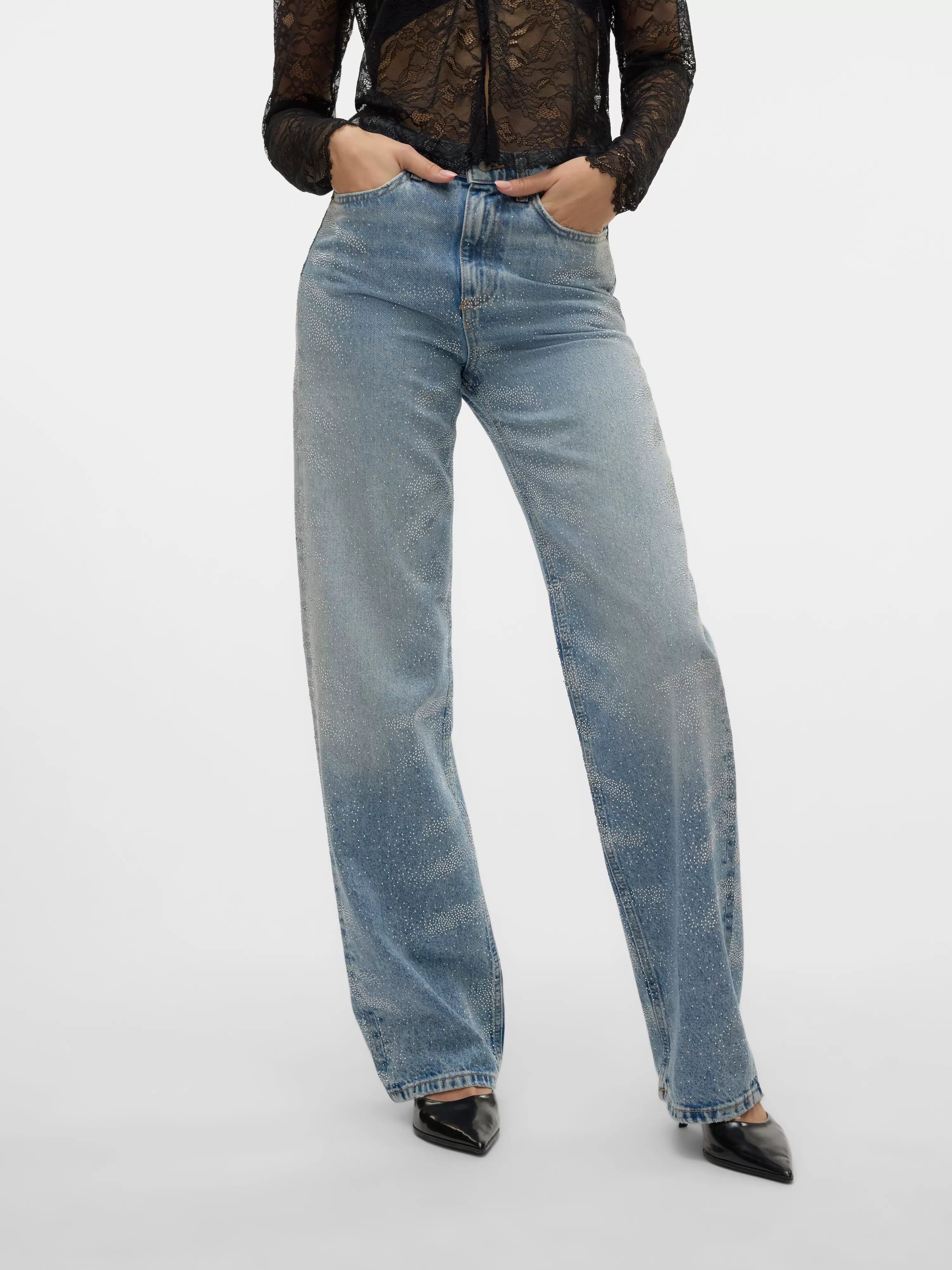 Aanbieding van VMTESSA High rise Wide Leg Fit Jeans voor 79,99€ bij Vero Moda