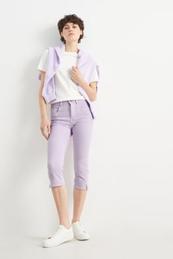Aanbieding van Capri jeans - mid waist voor 39,99€ bij C&A