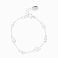 Aanbieding van Silver-tone Cubic Zirconia & Pearl Chain Bracelet voor 4€ bij Claire's