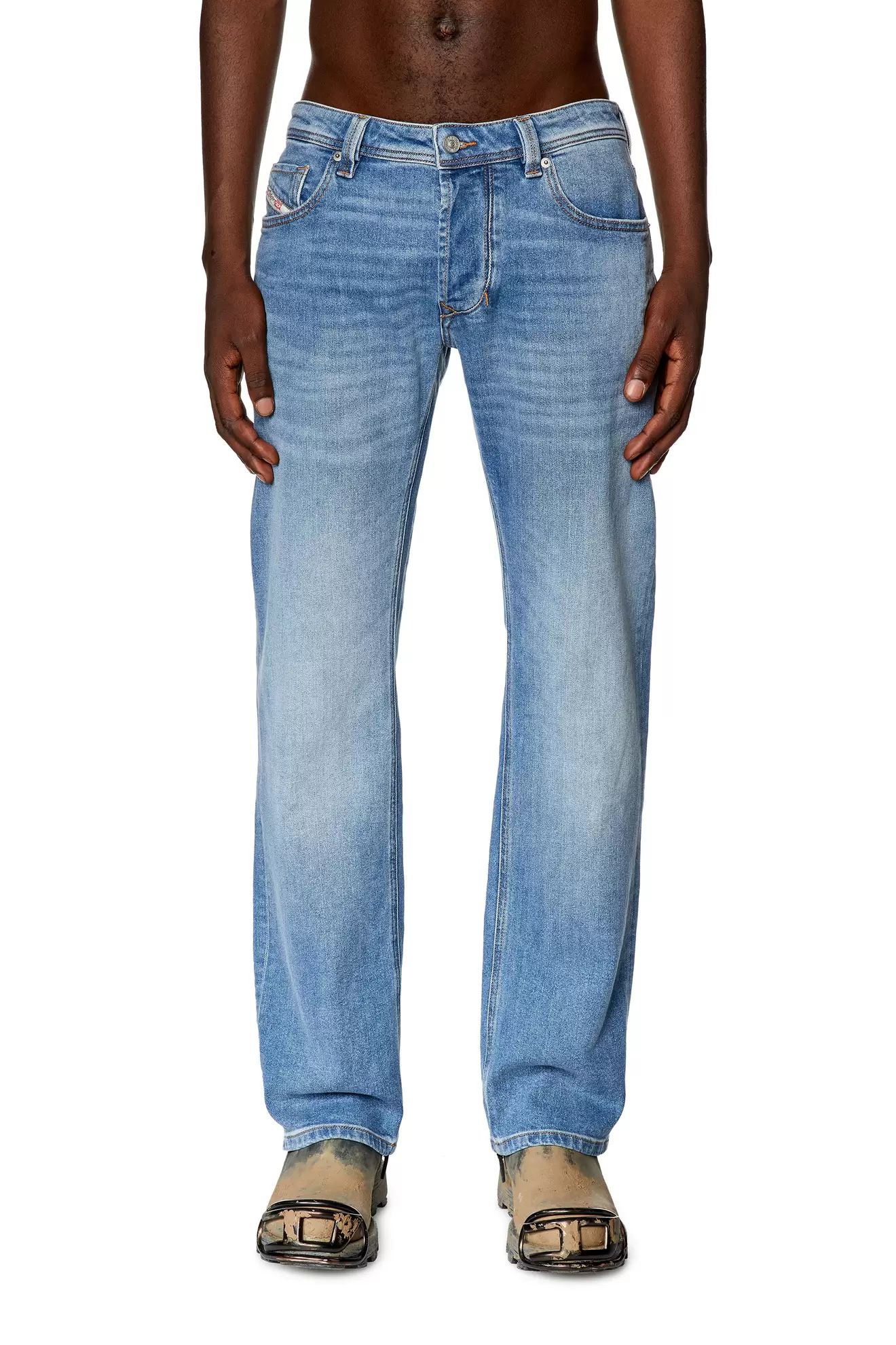 Aanbieding van Straight Jeans - 1985 Larkee voor 105€ bij Diesel