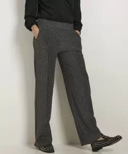 Aanbieding van Wide fit glitter broek met naad voor 23,99€ bij Ter Stal