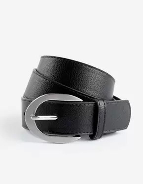 Aanbieding van Riem - Gesp - zwart voor 5,99€ bij Takko fashion