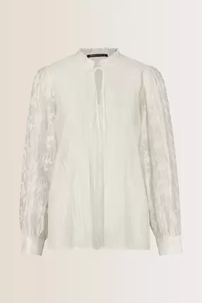 Aanbieding van Blouse met borduur voor 79,95€ bij Expresso