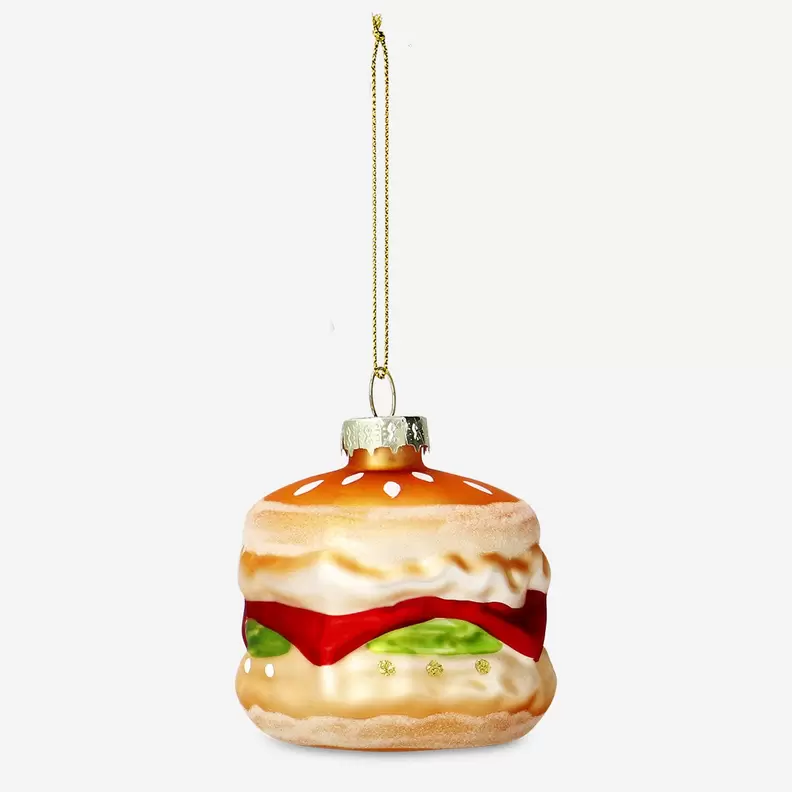 Aanbieding van Kerstbal - Hamburger voor 2€ bij Flying Tiger