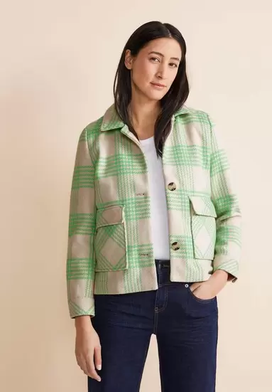 Aanbieding van Kort ruiten jasje - light spring green voor 89€ bij Street One