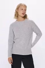 Aanbieding van Contrasting round neck sweater voor 39,99€ bij Springfield