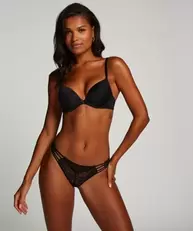 Aanbieding van String Briar voor 8,99€ bij Hunkemoller