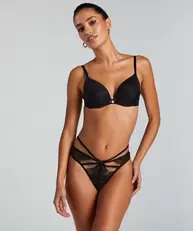 Aanbieding van String Wera voor 8,99€ bij Hunkemoller