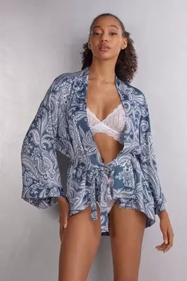 Aanbieding van Flower Paisley Viscose Satin Kimono voor 29,95€ bij Intimissimi