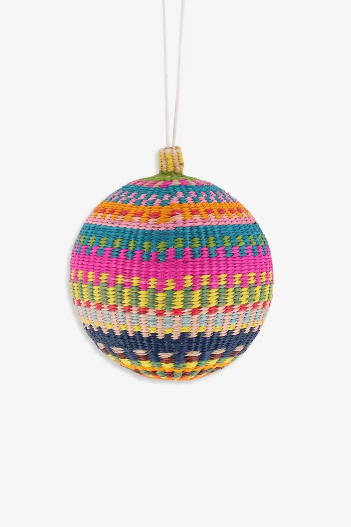 Aanbieding van Multicolour rotan kerstbal voor 23,99€ bij Sissy-Boy