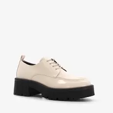 Aanbieding van Lak dames veterschoenen wit/ivoor voor 49€ bij Scapino