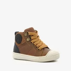 Aanbieding van Hoge leren jongens sneakers cognac voor 35€ bij Scapino