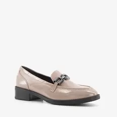 Aanbieding van Dames lak loafers beige/taupe voor 39€ bij Scapino