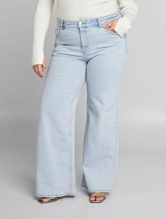 Aanbieding van Jeans met wijde pijpen / wijd model voor 20€ bij Kiabi