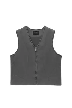 Aanbieding van Cropped gilet met rits voor 35,99€ bij Pull & Bear