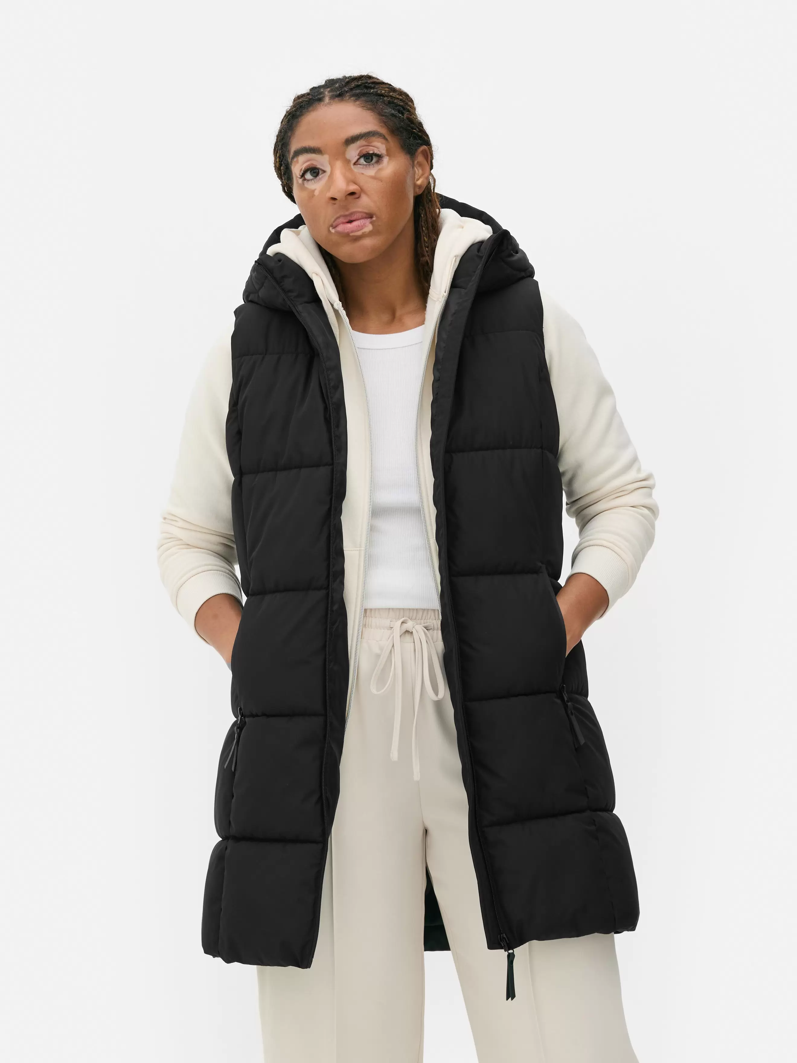 Aanbieding van Bodywarmer met capuchon voor 28€ bij Primark