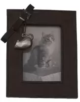 Aanbieding van Happy-House Fotolijst Riem - Hondencadeau - 19x24 cm Bruin voor 19,95€ bij Pets Place