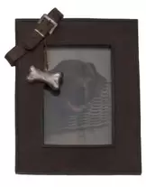 Aanbieding van Happy-House Fotolijst Riem - Hondencadeau - 19x24 cm Bruin voor 19,95€ bij Pets Place