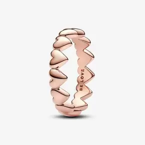 Aanbieding van Rij Harten Ring voor 39€ bij Pandora