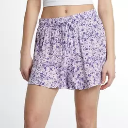 Aanbieding van Shorts with volants voor 2,99€ bij New Yorker